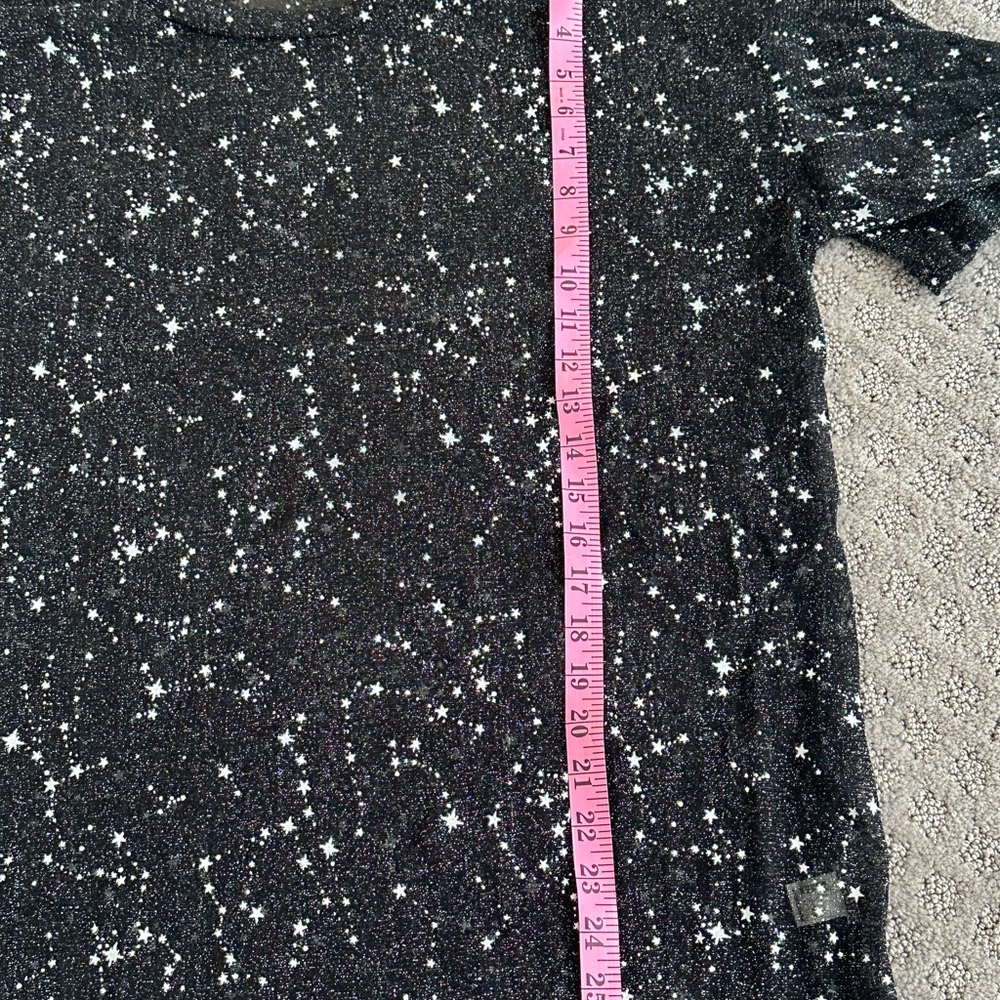 Black and White Starry Short Sleeve Tee - LARGE - Picture 3 of 7